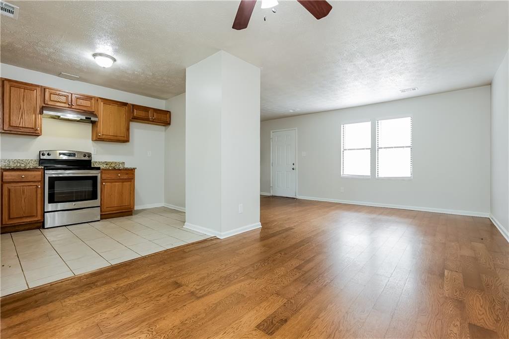 3352 Herrenhut Road Lithonia, GA 30038 - Photo 6 of 27