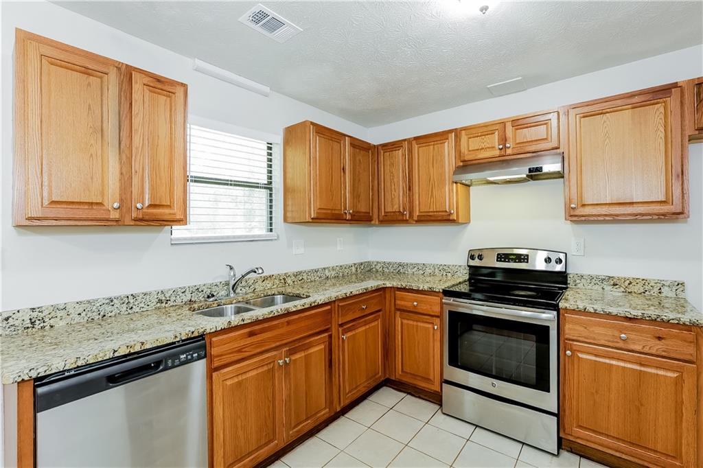 3352 Herrenhut Road Lithonia, GA 30038 - Photo 8 of 27