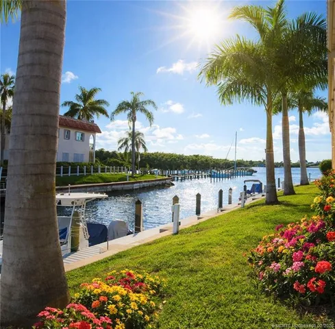 $319,900 | 2600 South Kanner Highway, Unit V12, Stuart, FL 34994