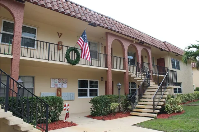 $319,900 | 2600 South Kanner Highway, Unit V12, Stuart, FL 34994