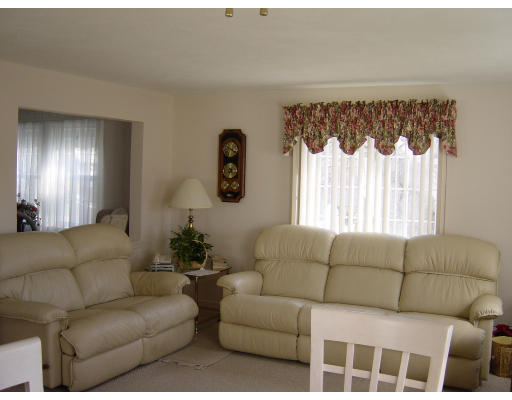 90 Governor Road Stoneham, MA 02180 - Photo 4 of 6 Gallery Image 4