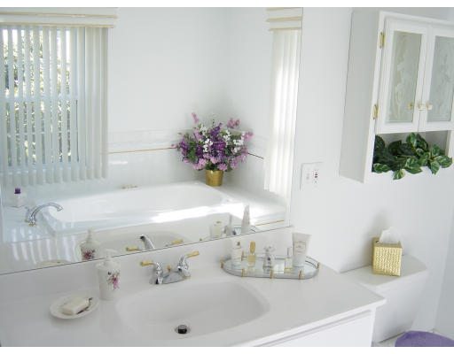 90 Governor Road Stoneham, MA 02180 - Photo 6 of 6 Gallery Image 6
