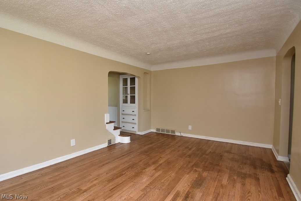 18813 Libby Road Maple Heights, OH 44137 - Photo 8 of 28 Gallery Image 8
