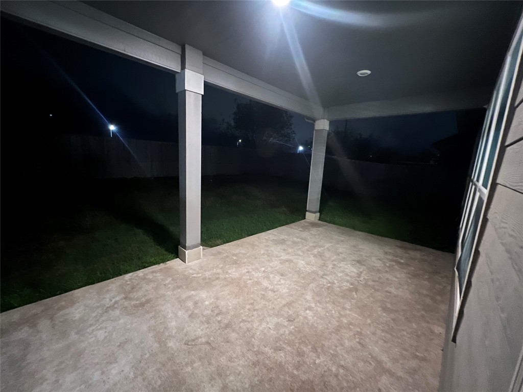 112 West Point Way Elgin, TX 78621 - Photo 4 of 9