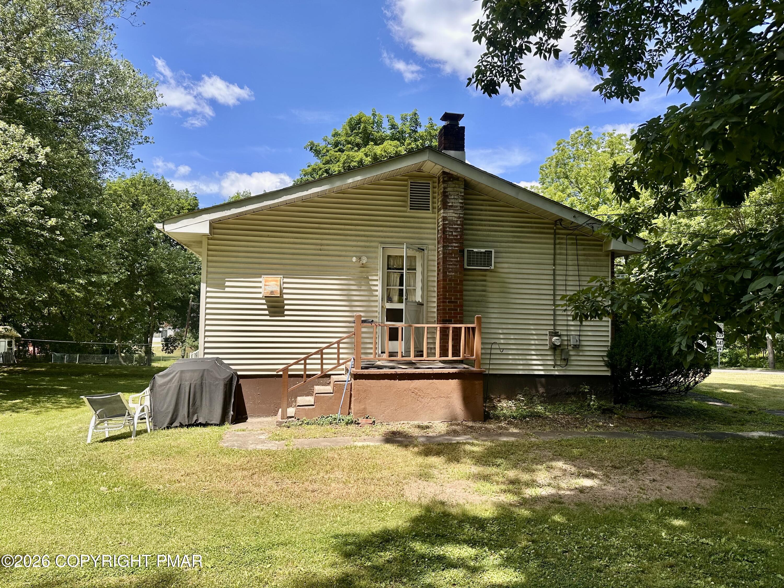 22 Independence Road East Stroudsburg, PA 18301 - Photo 6 of 38 IMG_2347