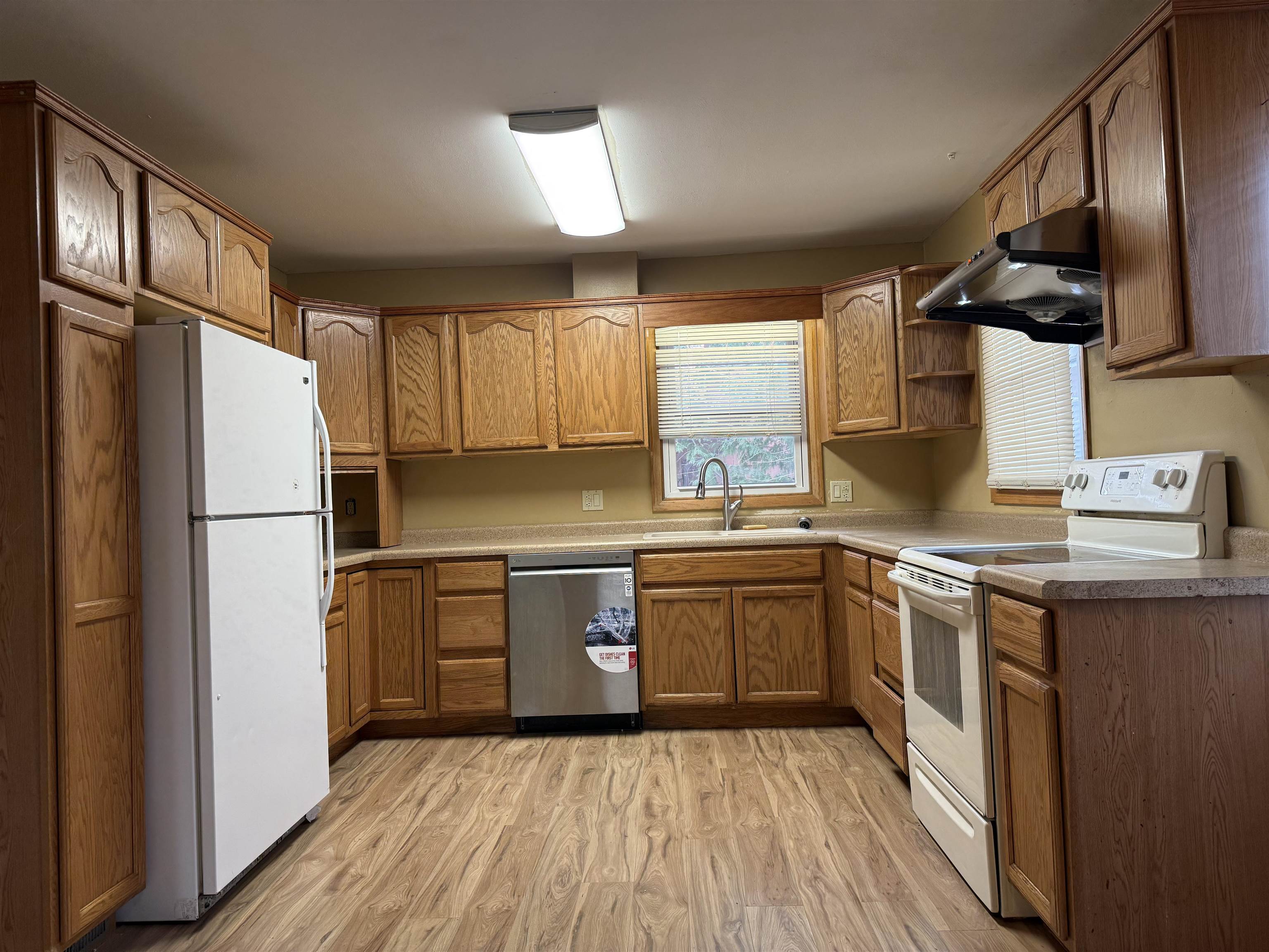 6622 Berkshire Road Madison, WI 53711 - Photo 13 of 24