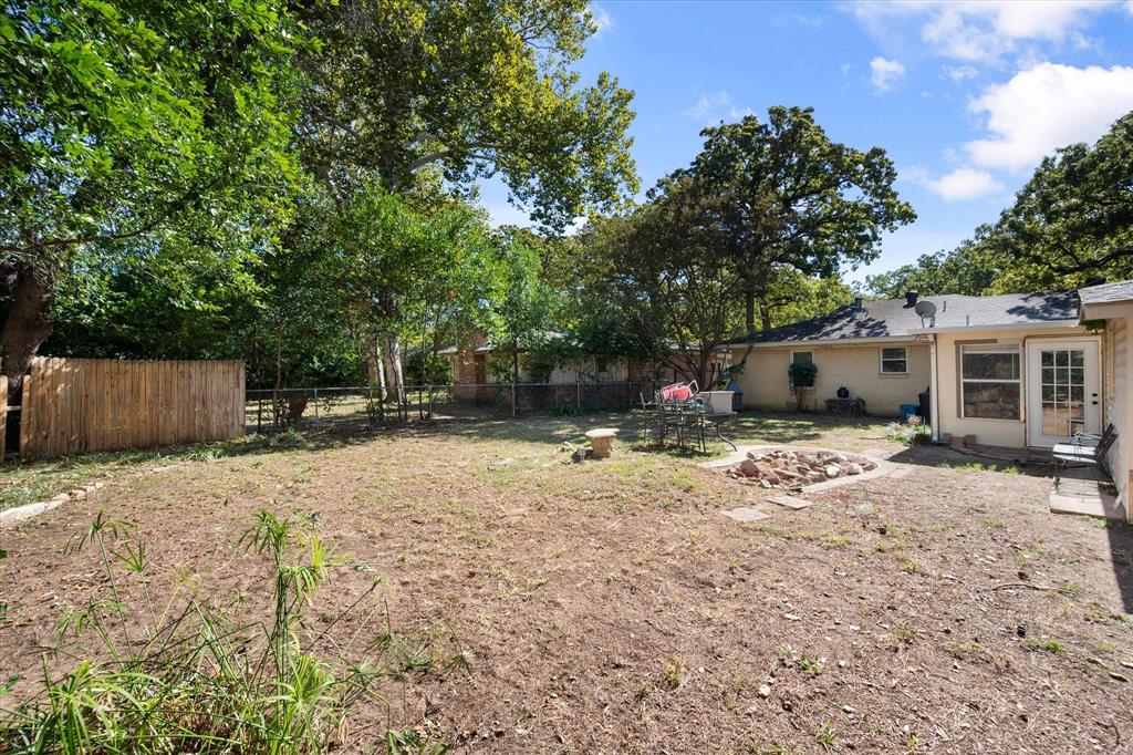 1407 Bluebonnet Trail Arlington, TX 76013 - Photo 31 of 31