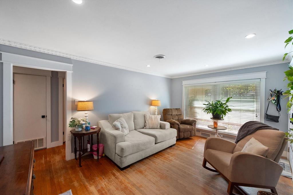 1407 Bluebonnet Trail Arlington, TX 76013 - Photo 7 of 31