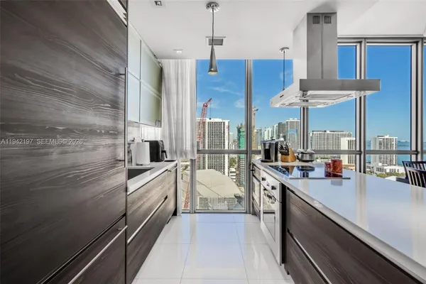 $11,000 | 1100 Biscayne Boulevard, Unit 2907, Miami, FL 33132