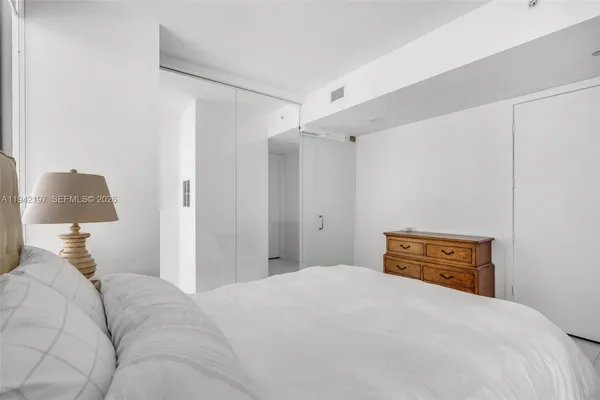 $11,000 | 1100 Biscayne Boulevard, Unit 2907, Miami, FL 33132