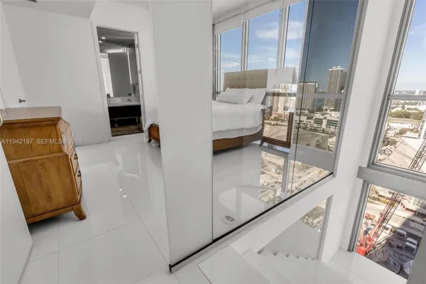 $11,000 | 1100 Biscayne Boulevard, Unit 2907, Miami, FL 33132