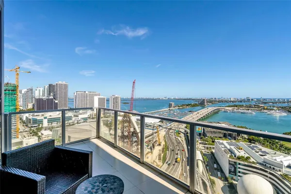 $11,000 | 1100 Biscayne Boulevard, Unit 2907, Miami, FL 33132
