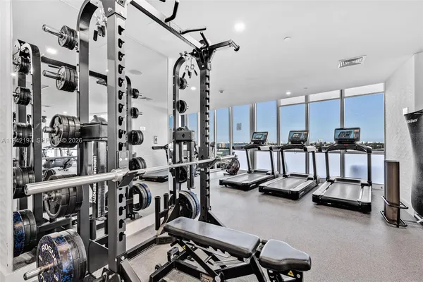 $11,000 | 1100 Biscayne Boulevard, Unit 2907, Miami, FL 33132