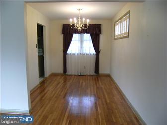 157 Valleybrook Road East Cherry Hill, NJ 08034 - Photo 2 of 4