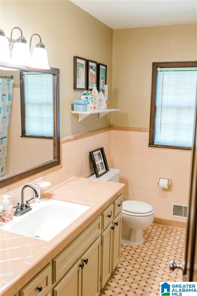 1117 Barnisdale Road Birmingham, AL 35235 - Photo 12 of 17