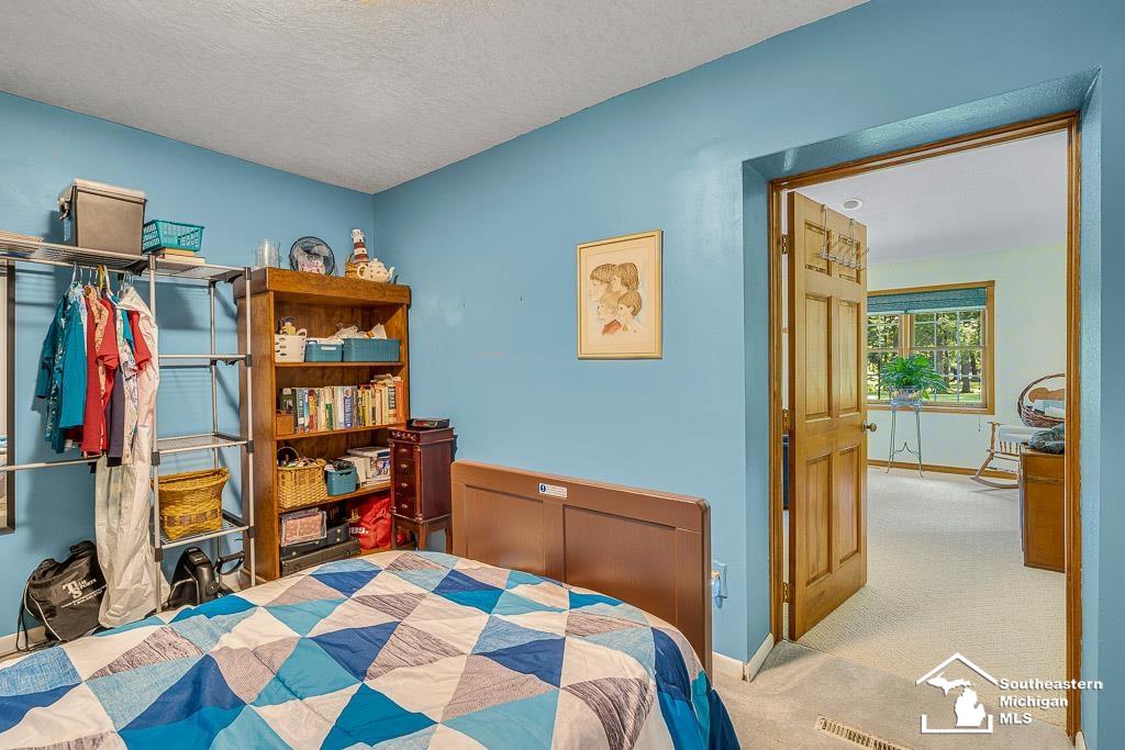 8600 Jackman Road Temperance, MI 48182 - Photo 30 of 62