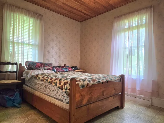 $148,000 | 228 West Division Street, Wautoma, WI 54982