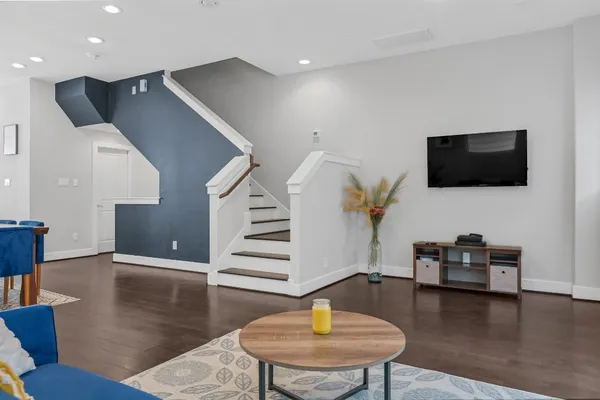 $3,000 | 211 Milby Street, Houston, TX 77003