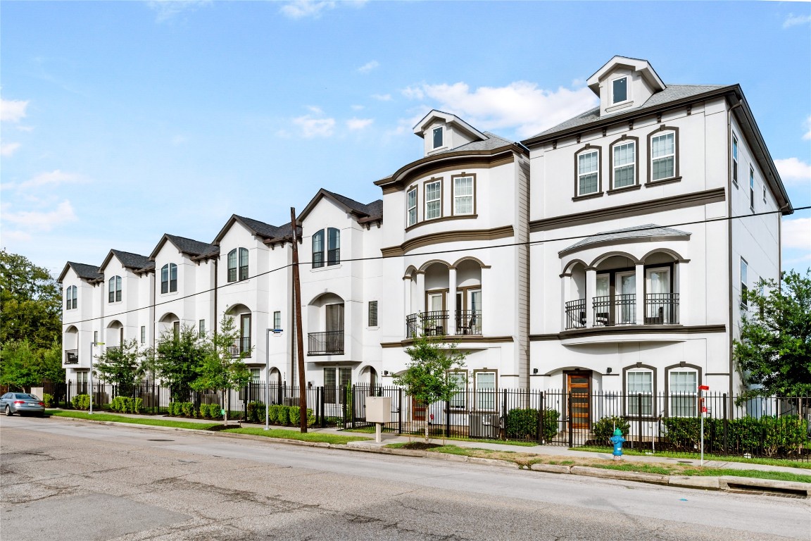 211 Milby Street Houston, TX 77003 - Photo 2 of 26