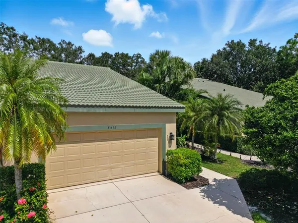 $2,400 | 8512 54th Ave Circle East, Bradenton, FL 34211