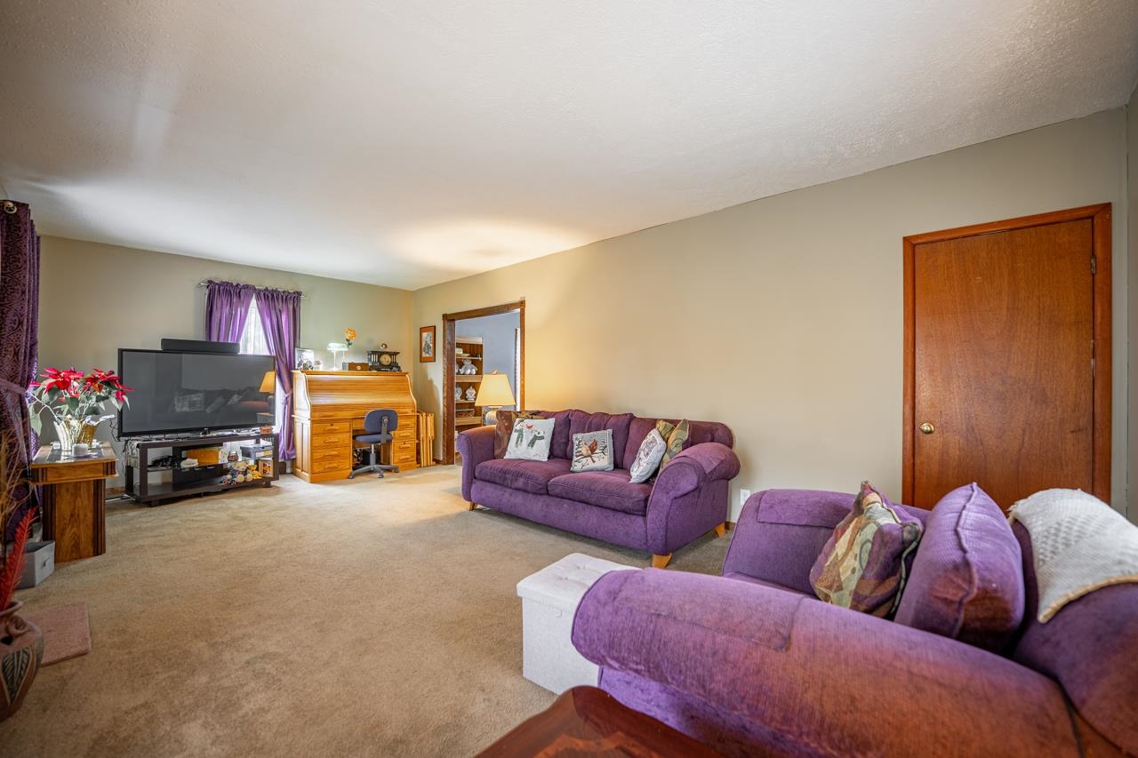 612 Chicago Street Belvidere, IL 61008 - Photo 2 of 31