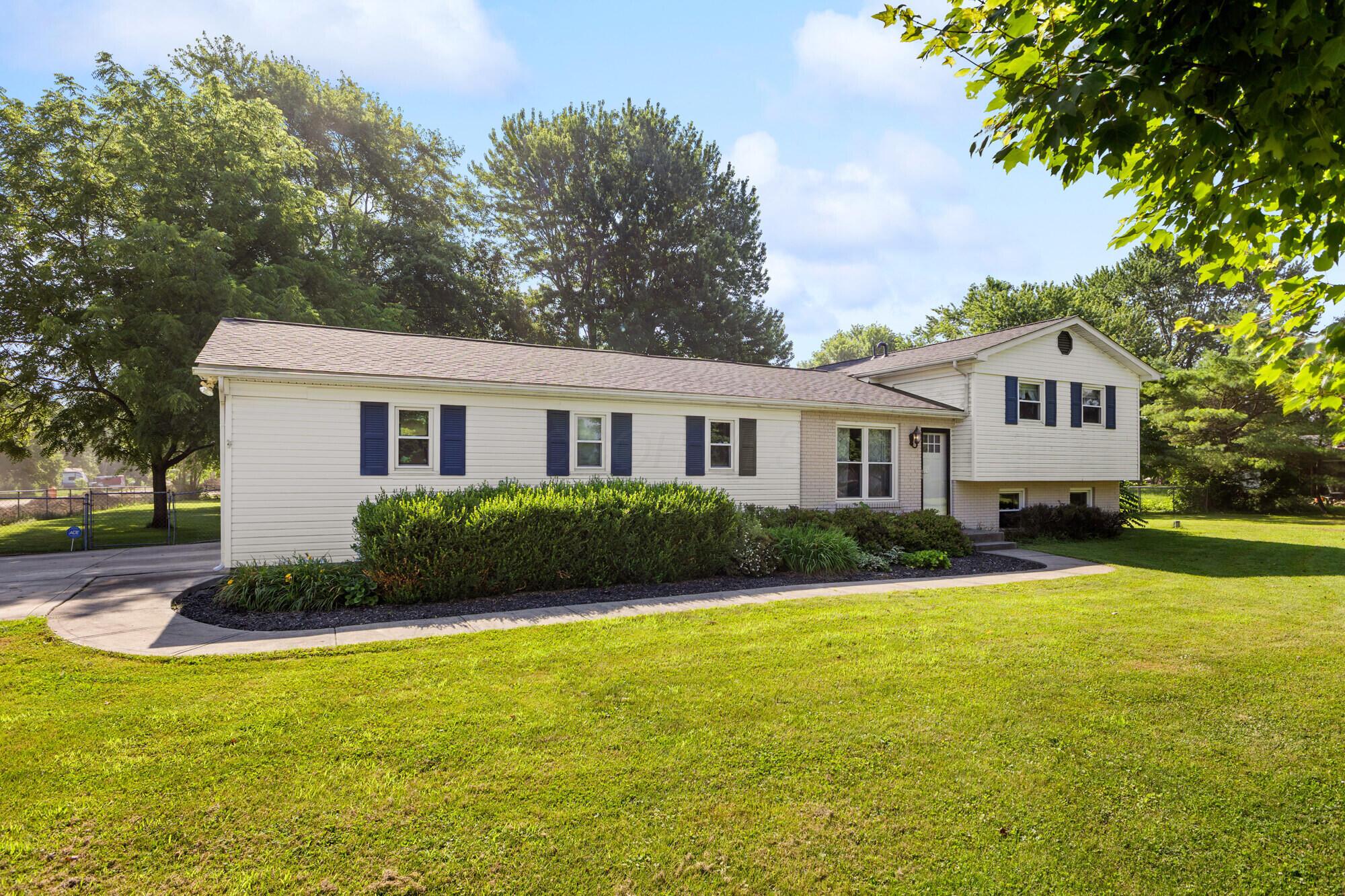 5154 Carnes Road Carroll, OH 43112 - Photo 3 of 43 3_3 - Copy