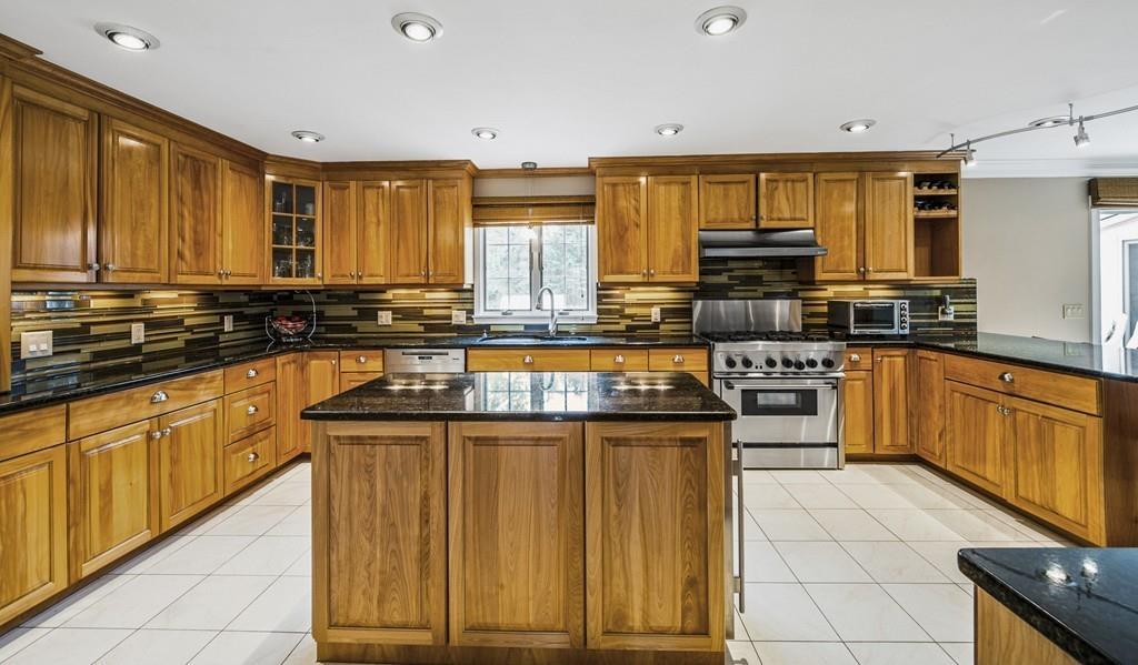 35 Bayberry Road Canton, MA 02021 - Photo 10 of 26 Gallery Image 10