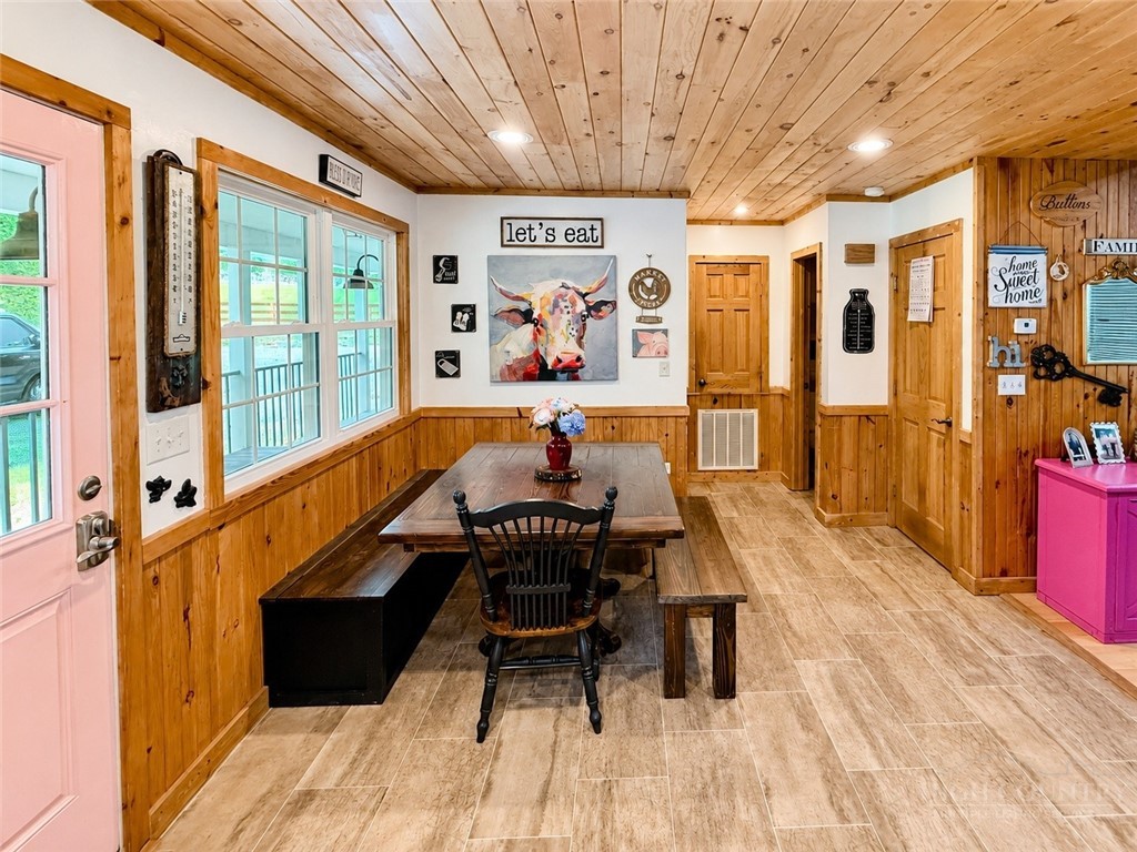 10801 Glade Valley Road Ennice, NC 28623 - Photo 19 of 30