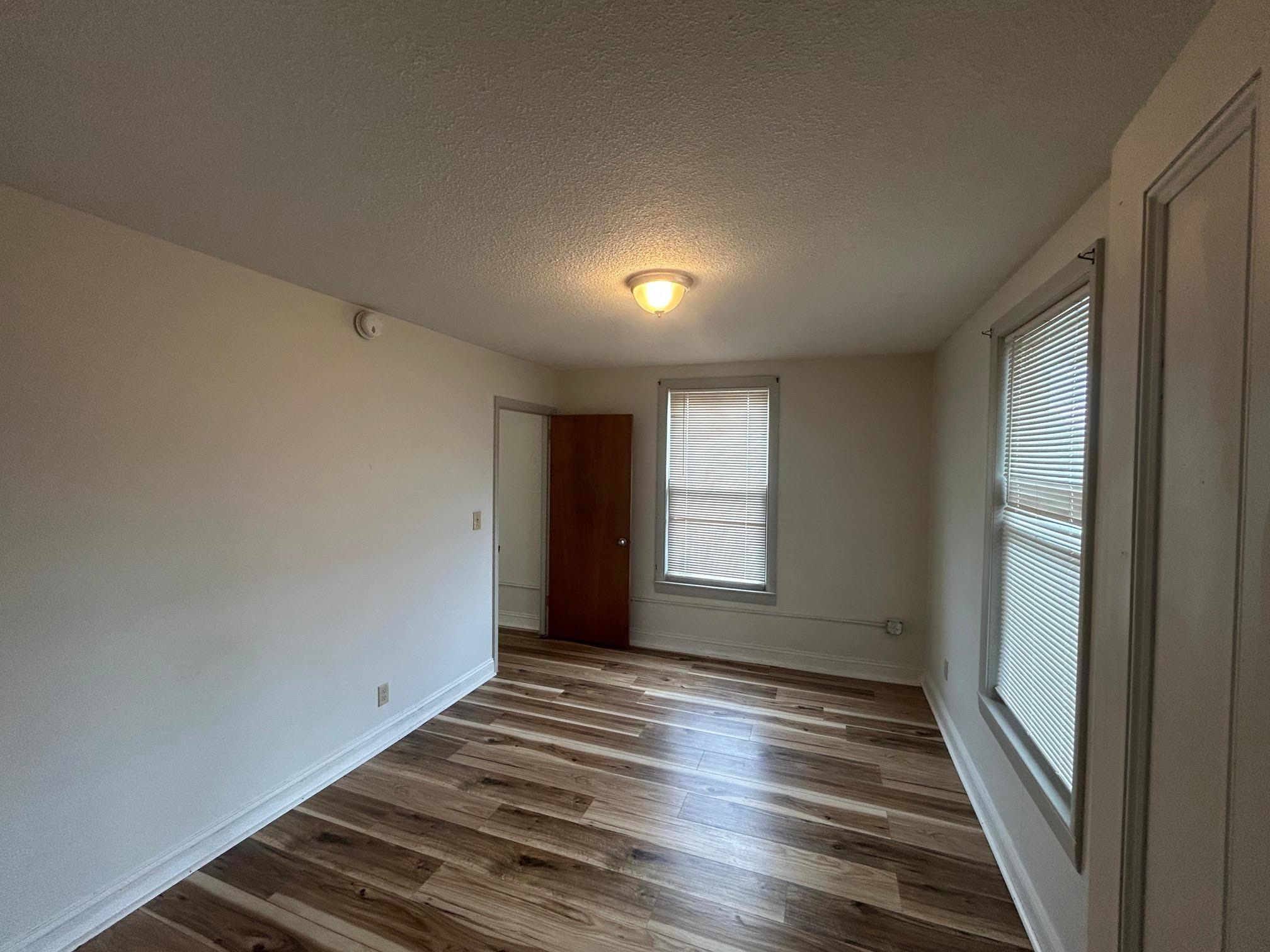 23 Elm Street, Unit #7 3 Nashua, NH 03060 - Photo 10 of 17