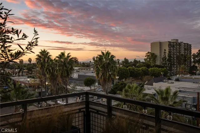 $849,000 | 835 Locust Avenue, Unit 519, Long Beach, CA 90813