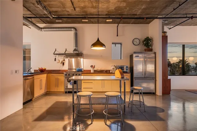 $849,000 | 835 Locust Avenue, Unit 519, Long Beach, CA 90813