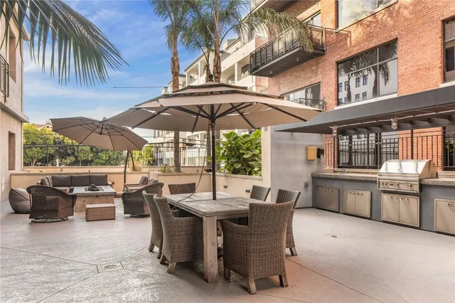 $849,000 | 835 Locust Avenue, Unit 519, Long Beach, CA 90813