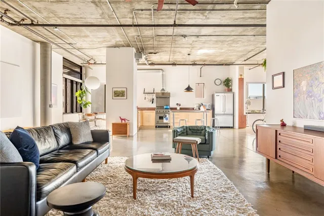 $829,000 | 835 Locust Avenue, Unit 519, Long Beach, CA 90813