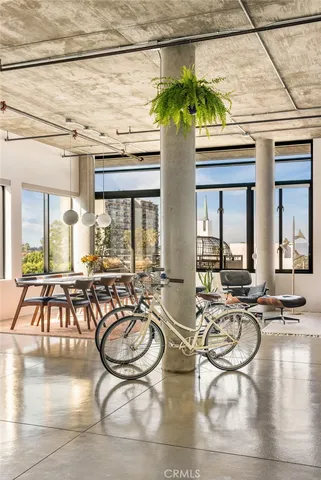 $849,000 | 835 Locust Avenue, Unit 519, Long Beach, CA 90813