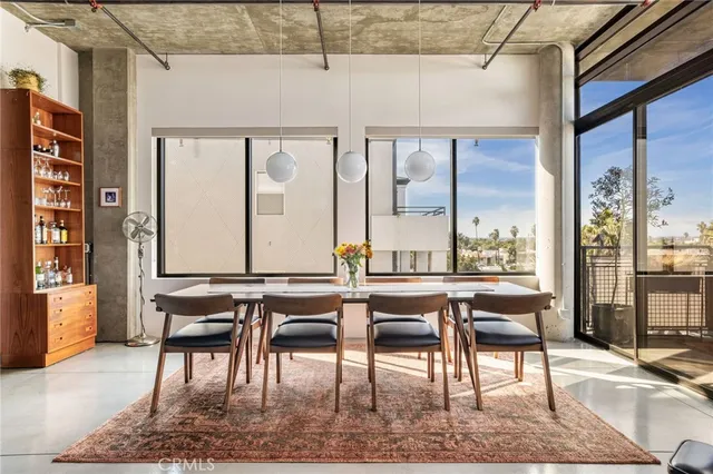 $849,000 | 835 Locust Avenue, Unit 519, Long Beach, CA 90813