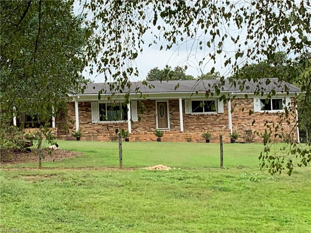 207 Andrew Hunter Road Asheboro, NC 27203 - Photo 1 of 28 Gallery Image 1