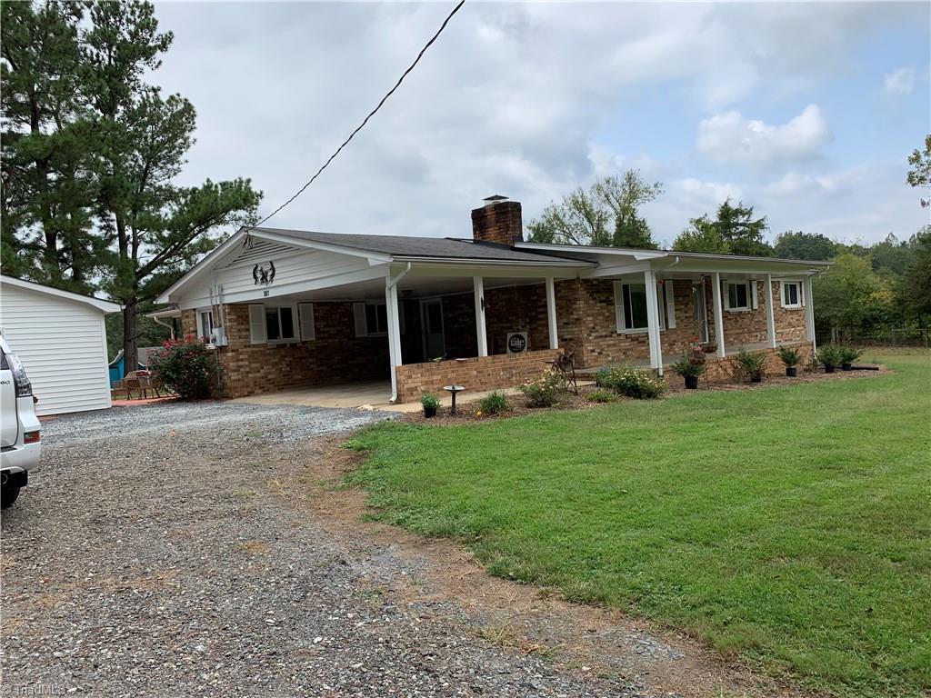 207 Andrew Hunter Road Asheboro, NC 27203 - Photo 2 of 28 Gallery Image 2