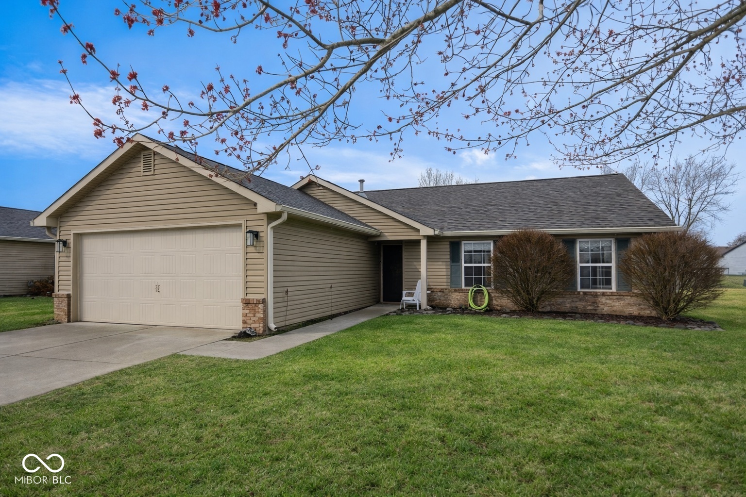 63 Longfellow Lane Greenfield, IN 46140 - Photo 1 of 27