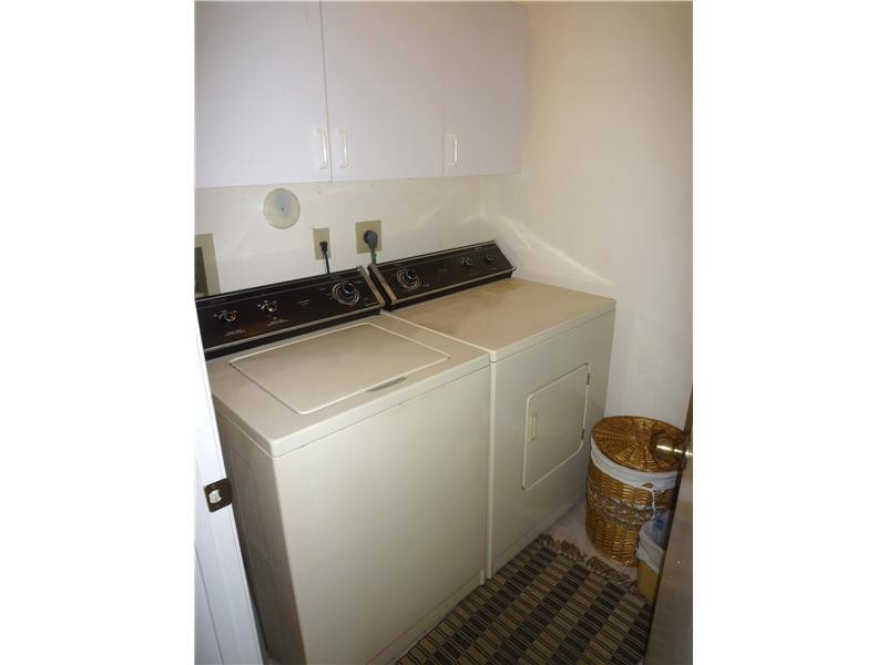 8094 Springtree Road, Unit 8094 Boca Raton, FL 33496 - Photo 17 of 31 Laundry Room