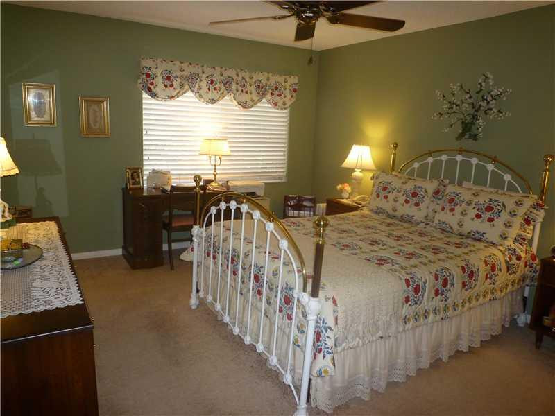 8094 Springtree Road, Unit 8094 Boca Raton, FL 33496 - Photo 20 of 31 Bedroom Master