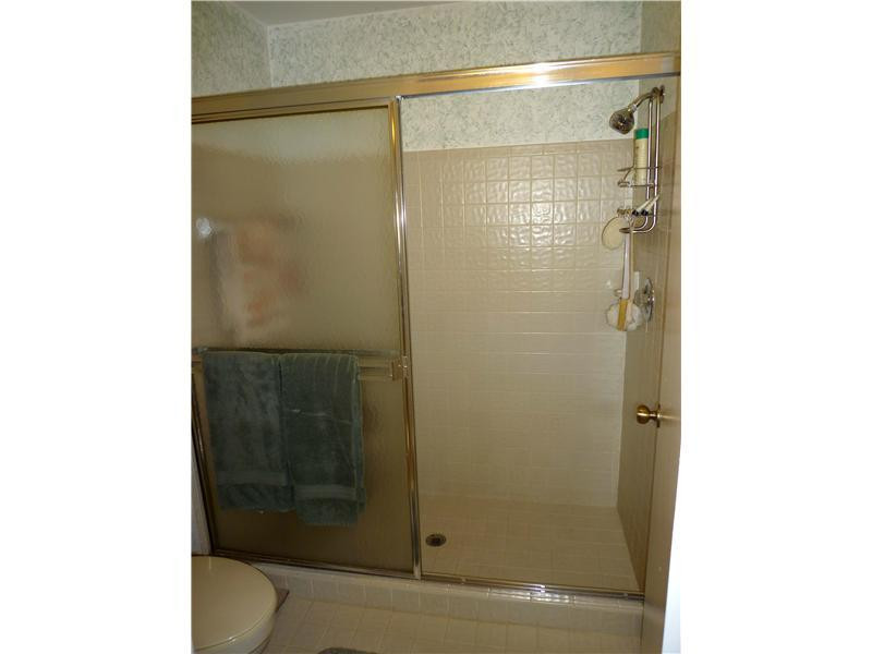 8094 Springtree Road, Unit 8094 Boca Raton, FL 33496 - Photo 25 of 31 Bathroom Master
