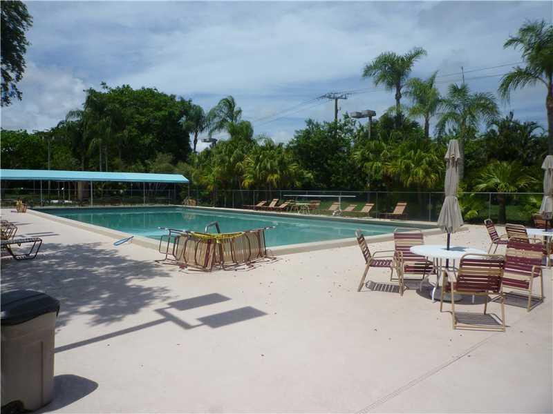 8094 Springtree Road, Unit 8094 Boca Raton, FL 33496 - Photo 31 of 31 Pool