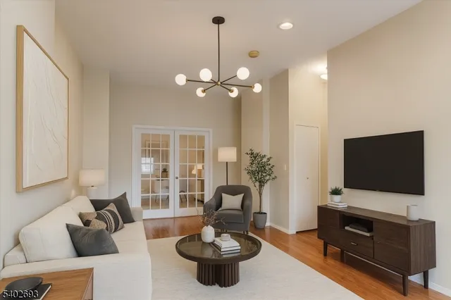 $1,999 | 111 Mulberry Street, Unit 4C, Newark, NJ 07102