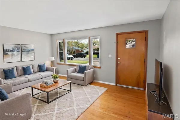 $189,900 | 2419 Woodlawn Avenue, Granite City, IL 62040