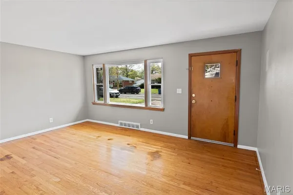 $189,900 | 2419 Woodlawn Avenue, Granite City, IL 62040