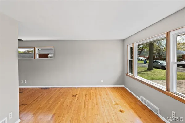 $189,900 | 2419 Woodlawn Avenue, Granite City, IL 62040