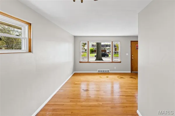 $189,900 | 2419 Woodlawn Avenue, Granite City, IL 62040