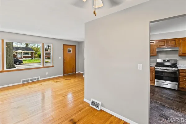 $189,900 | 2419 Woodlawn Avenue, Granite City, IL 62040