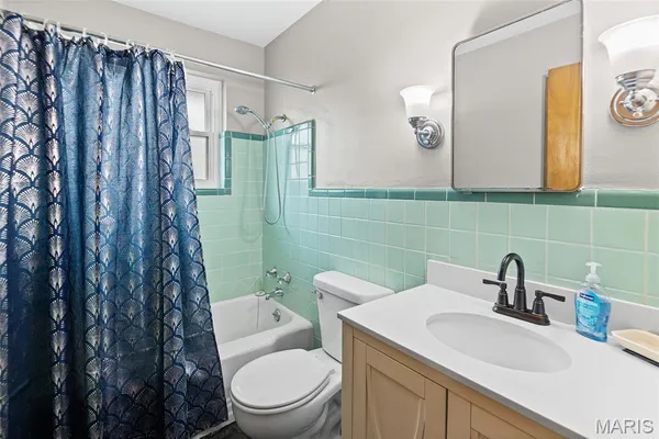 $189,900 | 2419 Woodlawn Avenue, Granite City, IL 62040