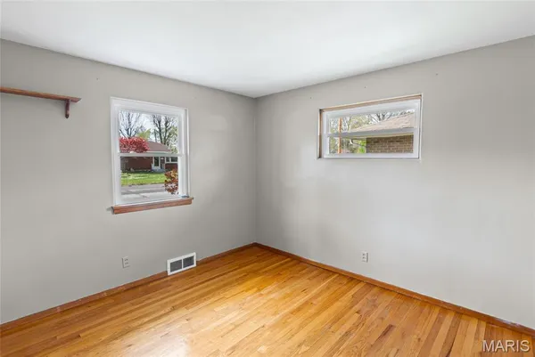 $189,900 | 2419 Woodlawn Avenue, Granite City, IL 62040